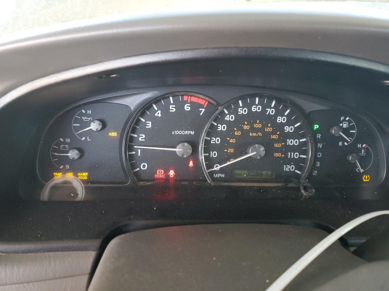 2005 Toyota Sequoia - Image 9