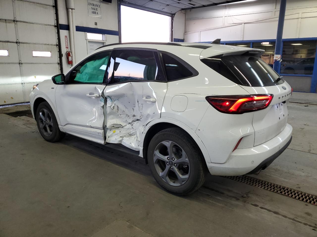 2023 Ford Escape - Image 2