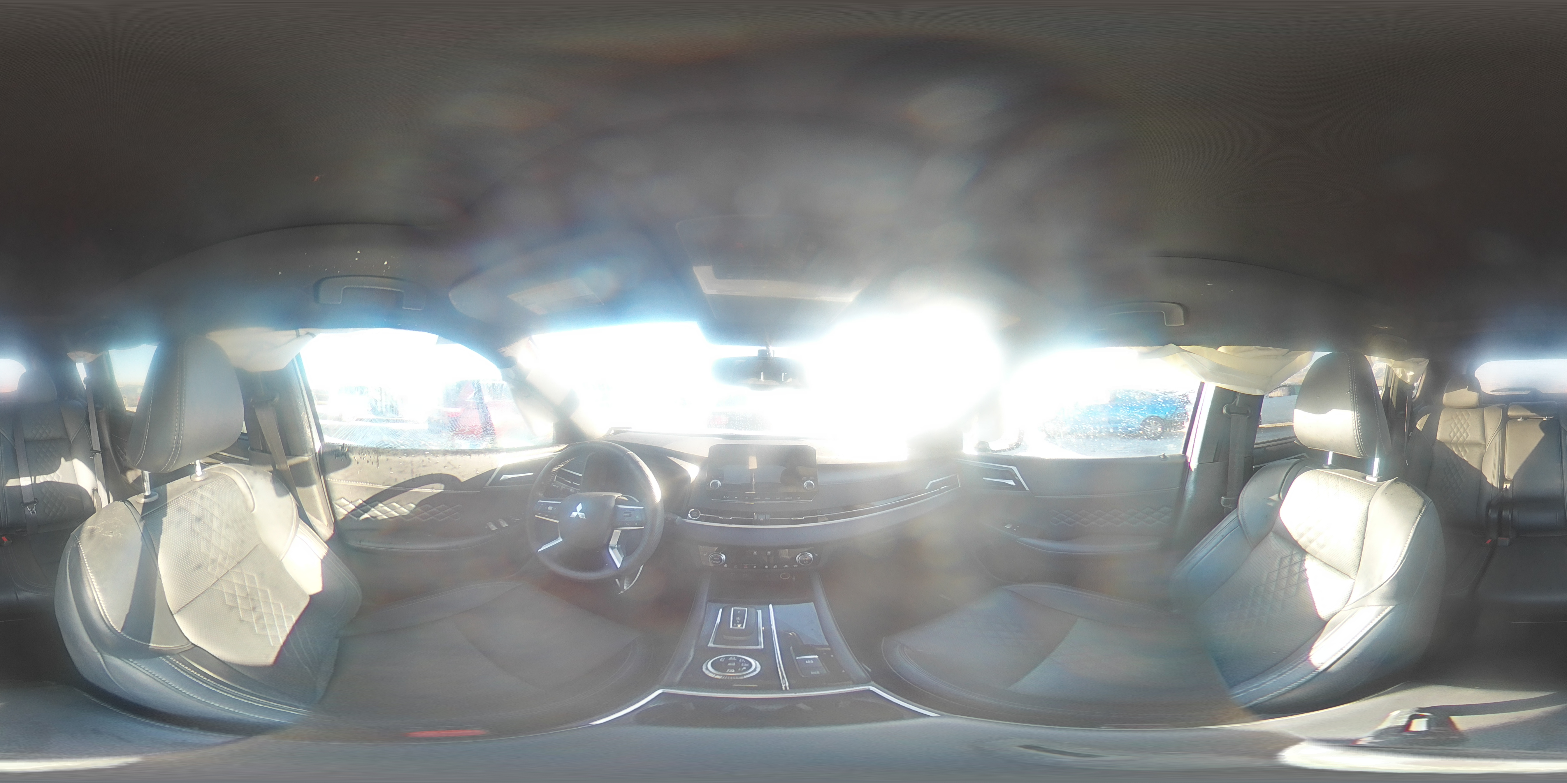 2024 Mitsubishi Outlander - Image 14