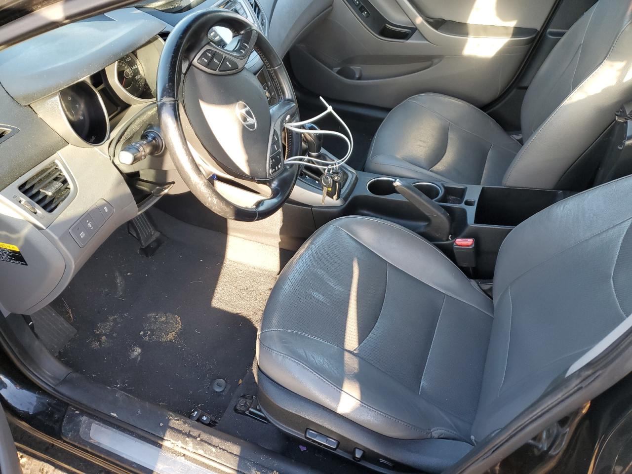 2015 Hyundai Elantra - Image 7