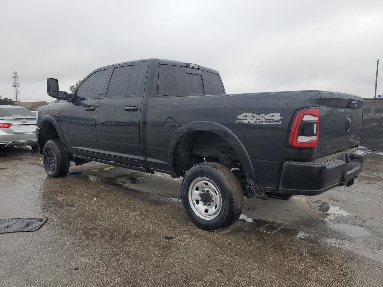 2021 RAM 2500 - Image 2