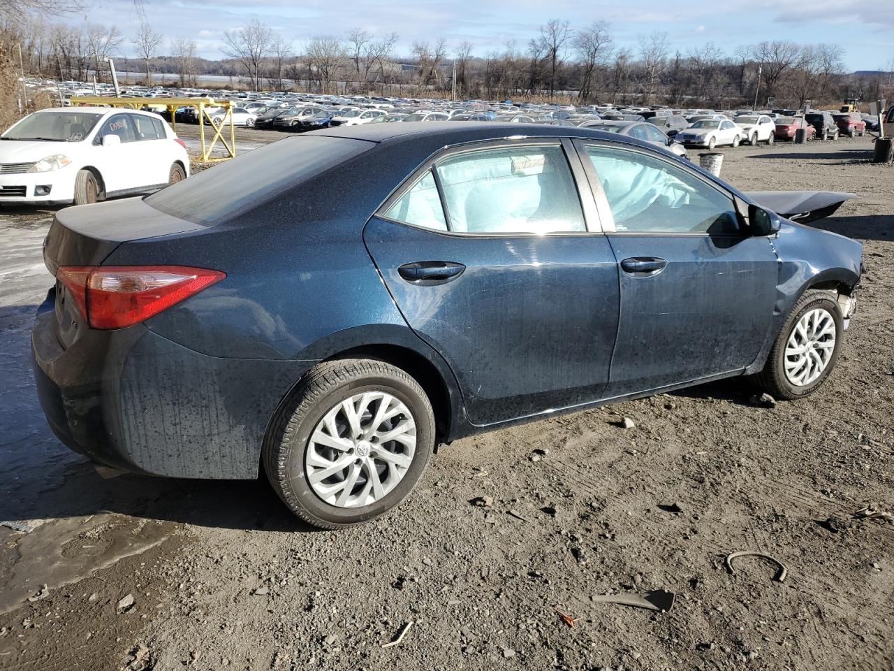 2018 Toyota Corolla - Image 3