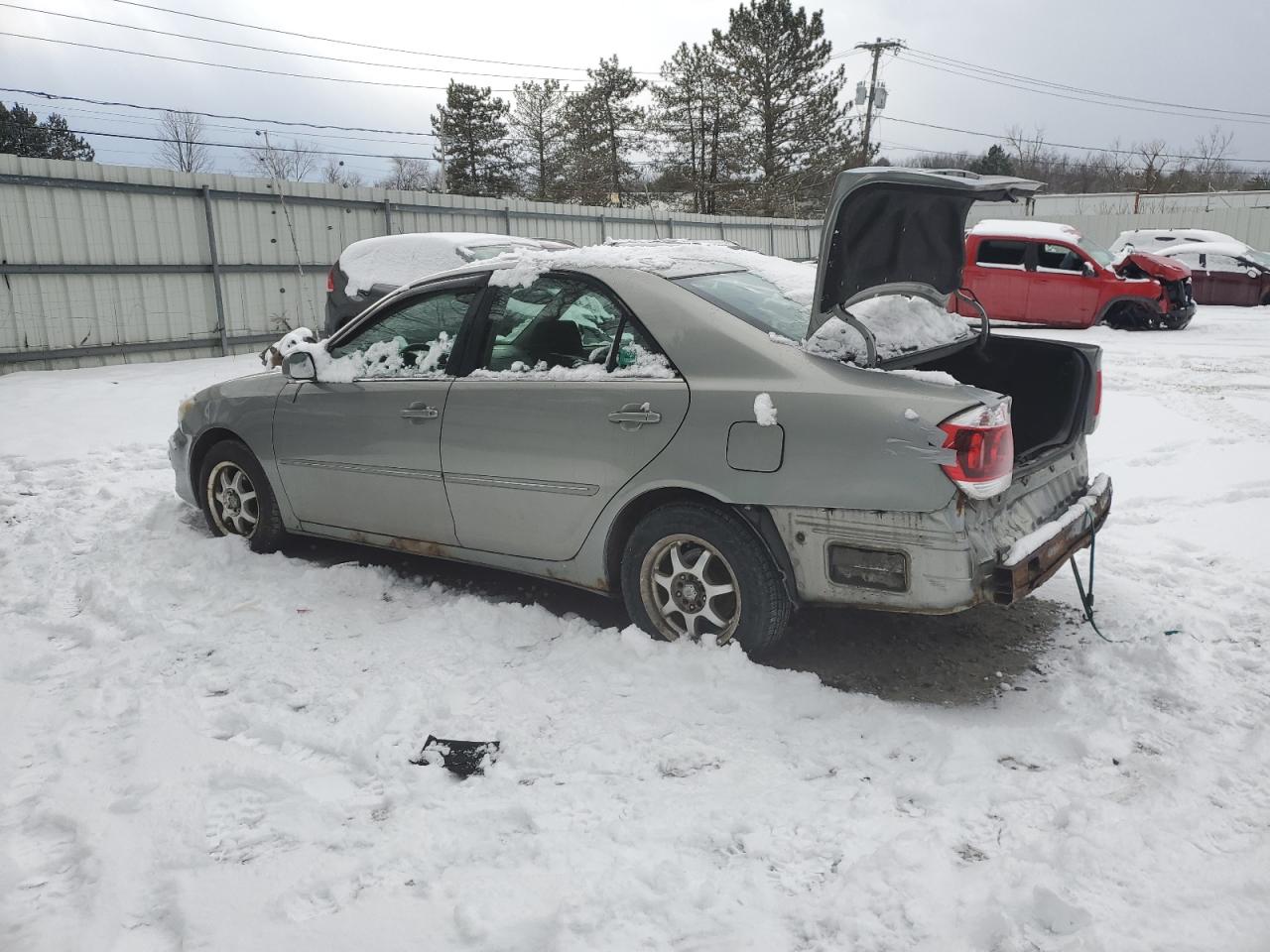 2005 Toyota Camry - Image 2