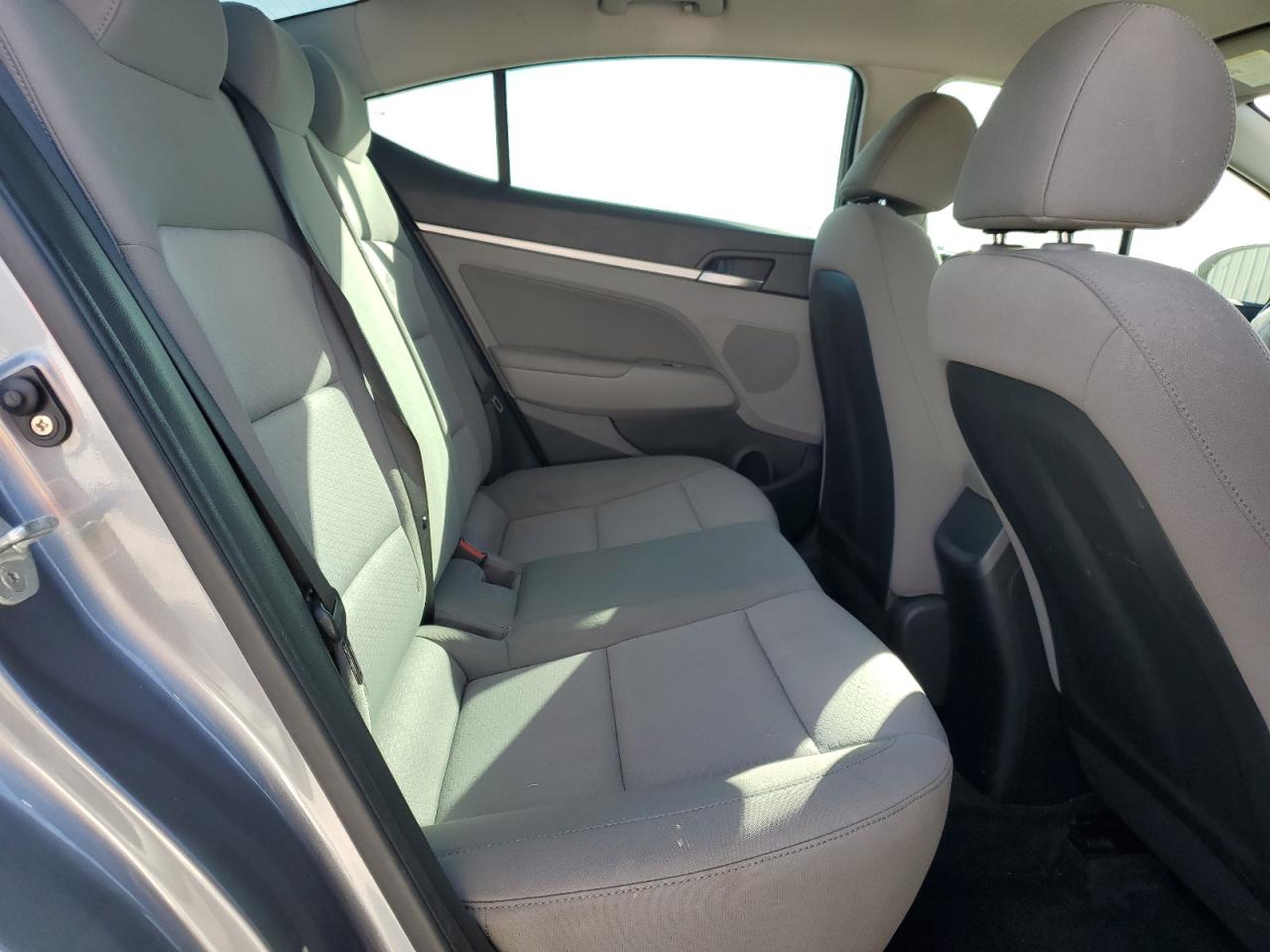 2019 Hyundai Elantra - Image 10