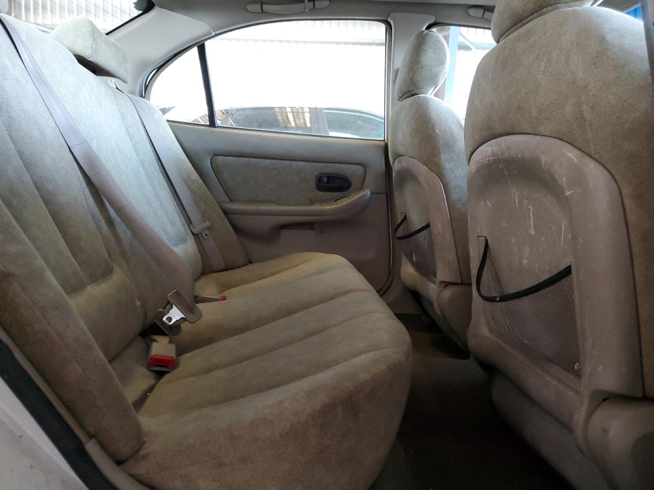 2001 Hyundai Elantra - Image 10