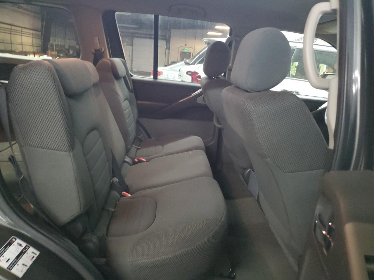 2008 Nissan Pathfinder - Image 11