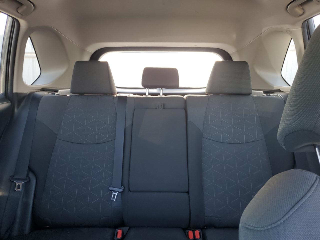 2022 Toyota RAV 4 - Image 10