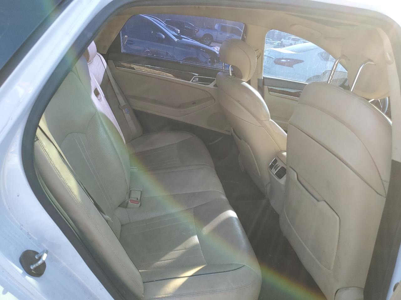 2015 Hyundai Genesis 3.8L VIN: KMHGN4JE6FU068009 Lot: 87754345