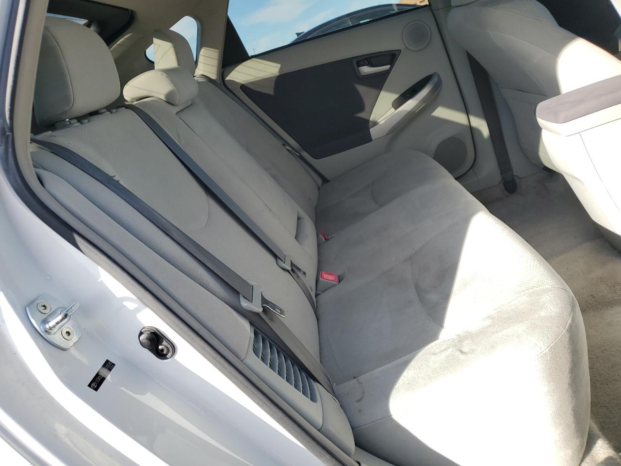 2010 Toyota Prius - Image 10