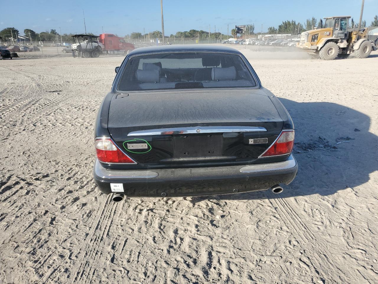 2003 Jaguar XJ - Image 6