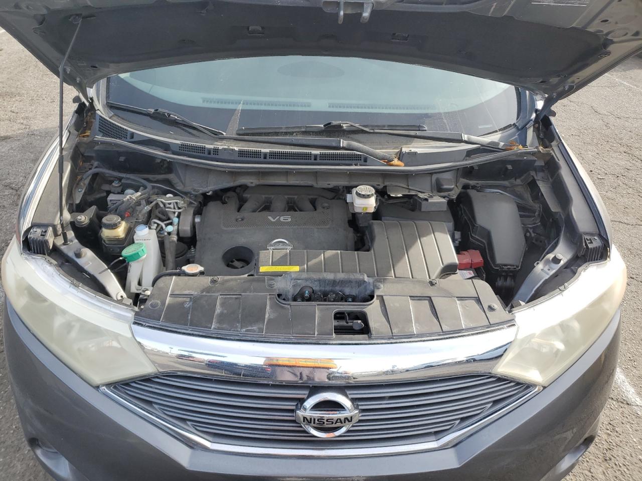2015 Nissan Quest - Image 12