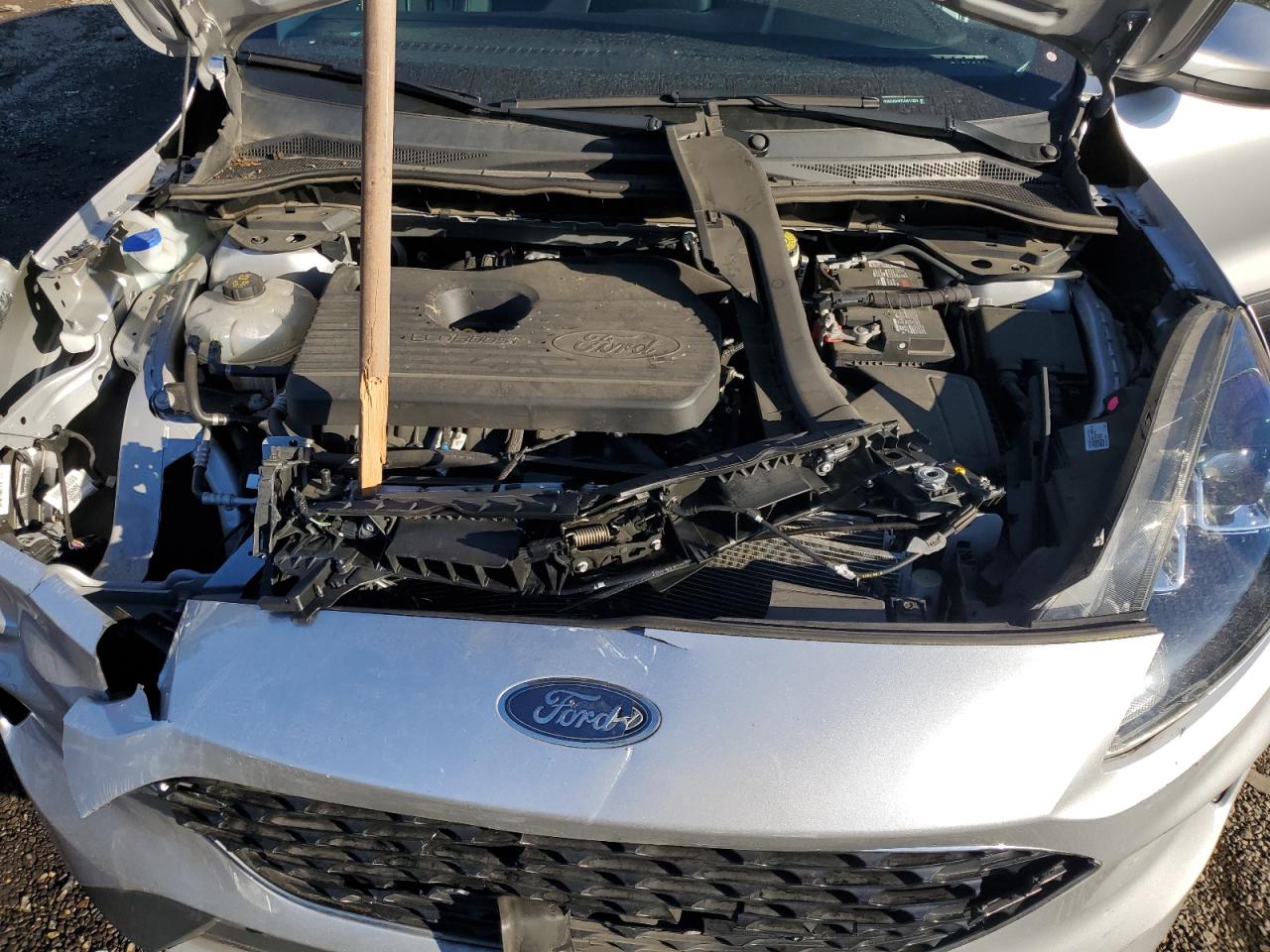 2020 Ford Escape - Image 12