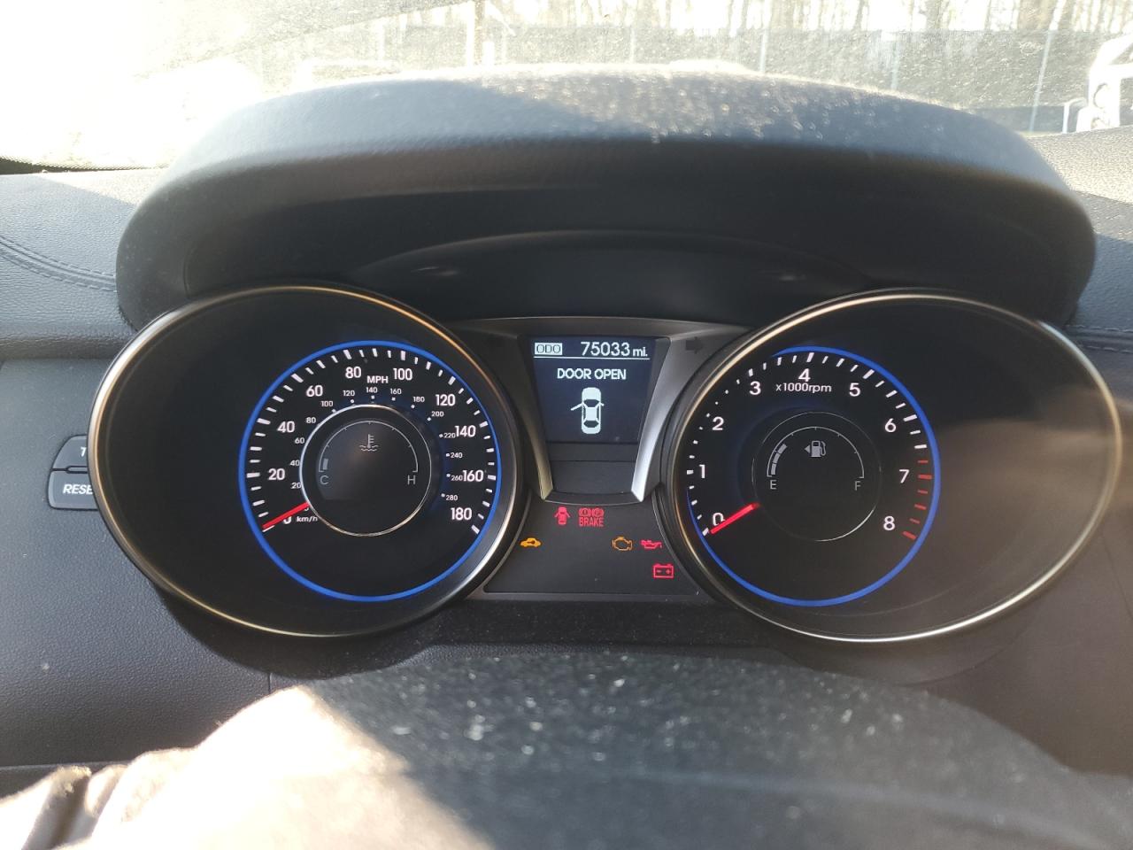 2016 Hyundai Genesis - Image 9