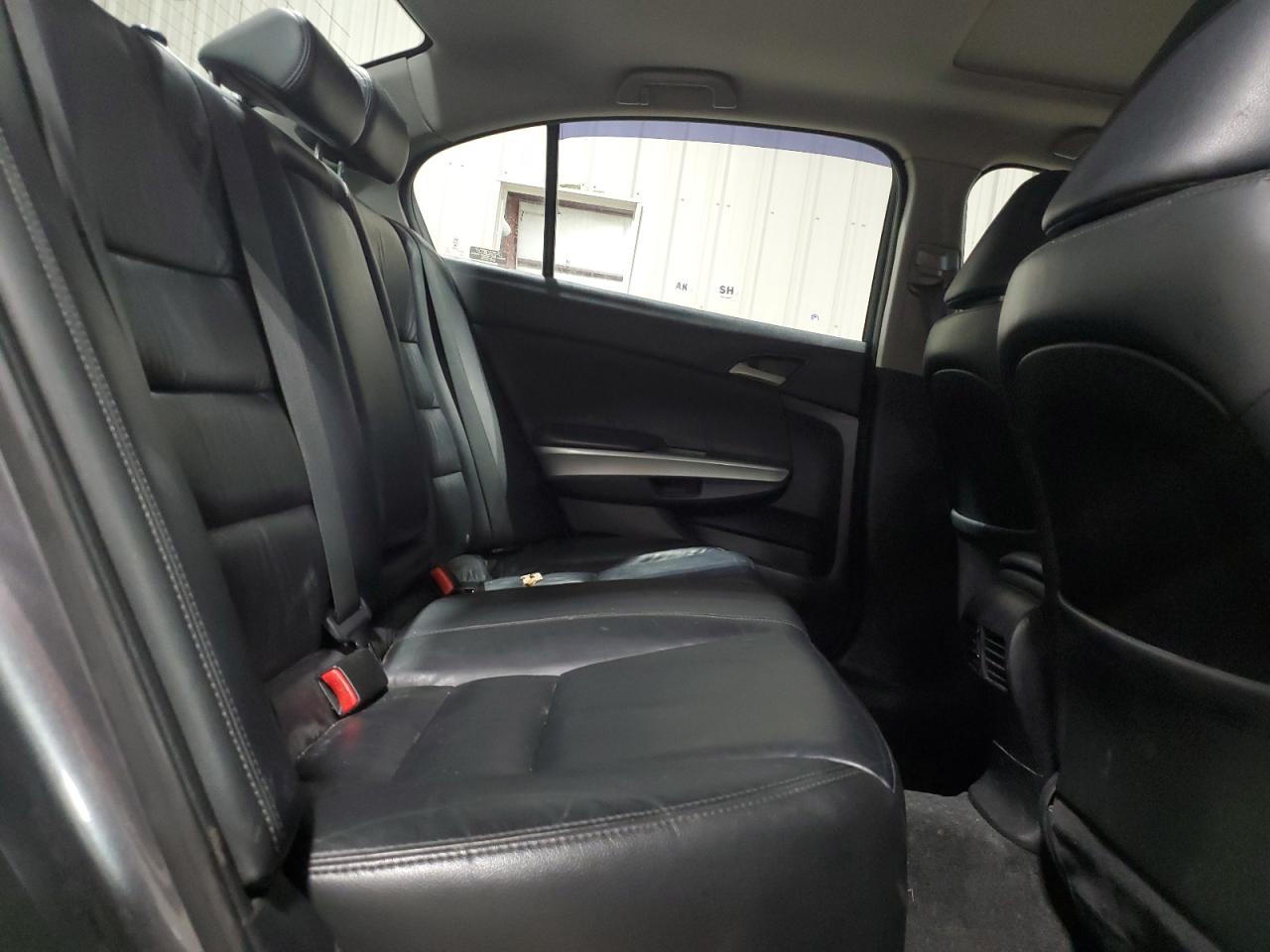 2010 Honda Accord - Image 10