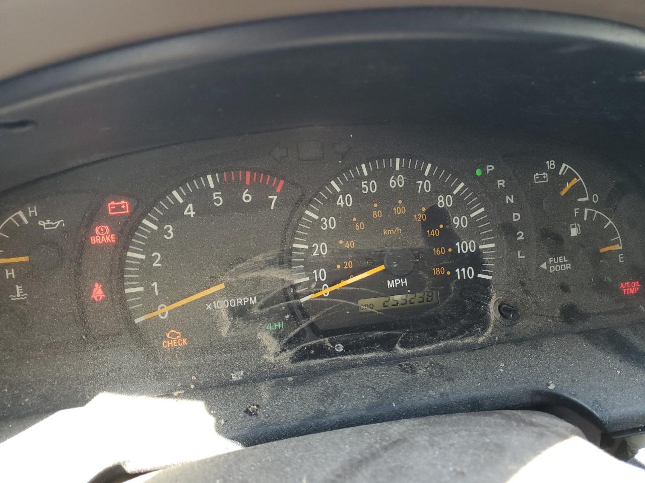 2004 Toyota Tundra - Image 9