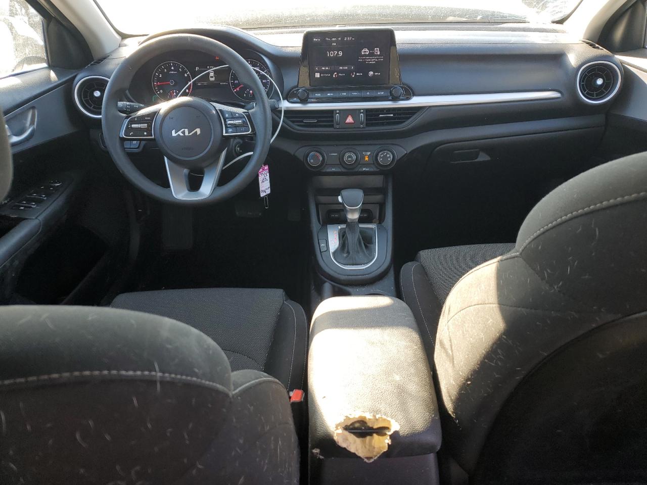2023 Kia Forte - Image 8
