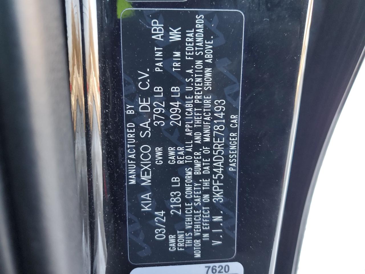 2024 Kia Forte - Image 15