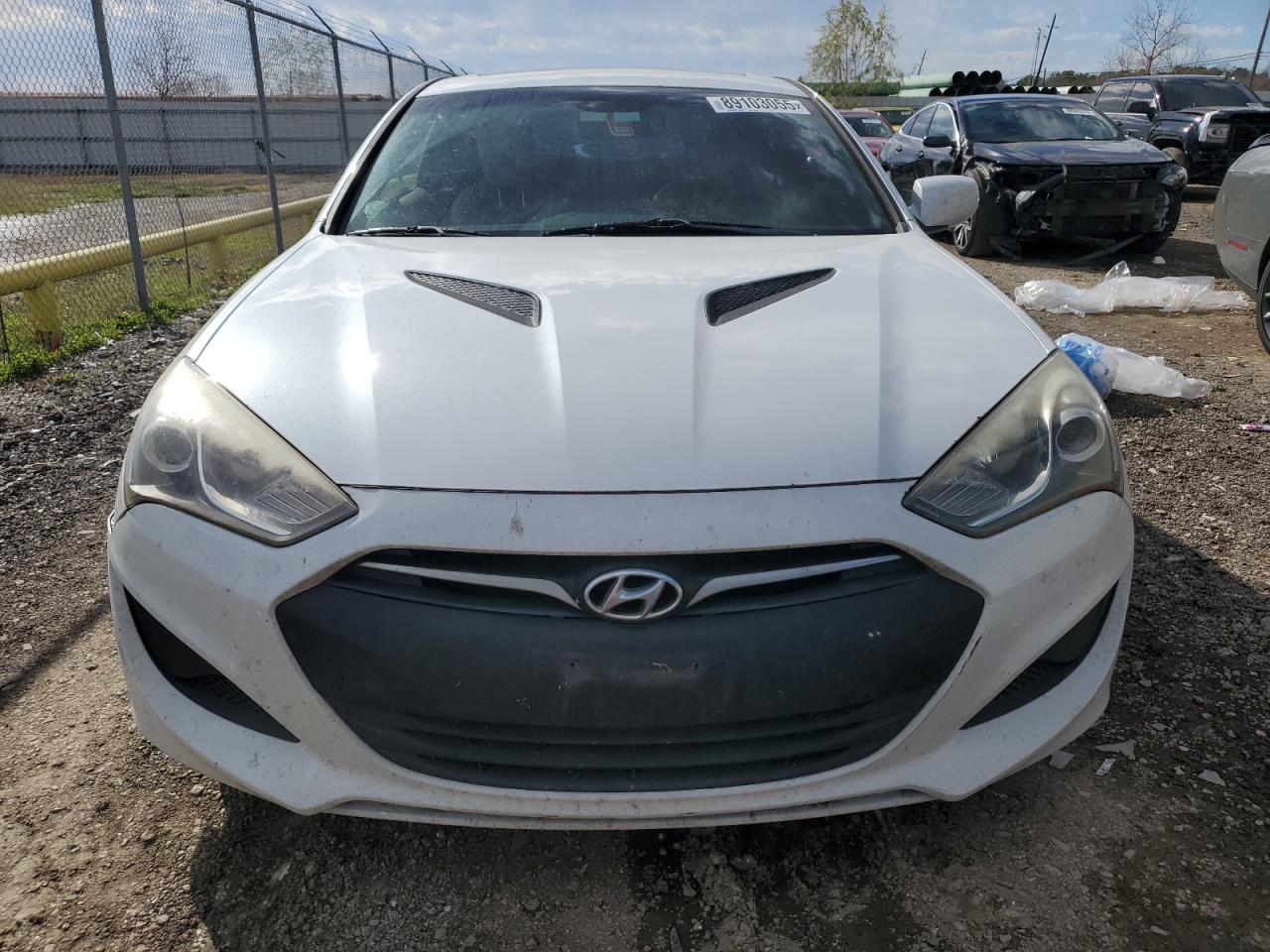 2013 Hyundai Genesis - Image 5