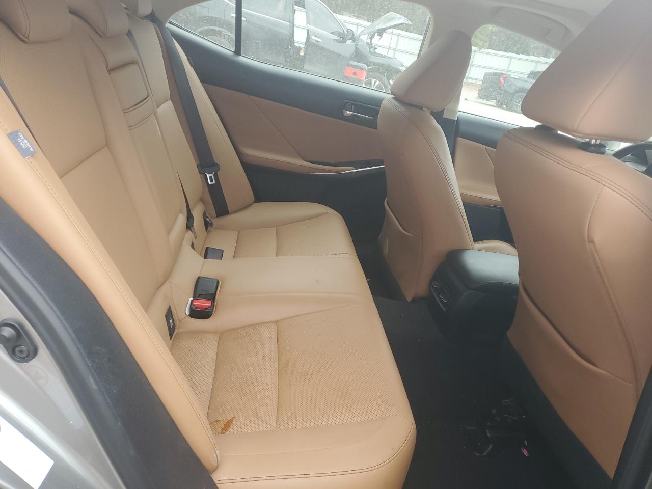 2016 Lexus IS - Image 10