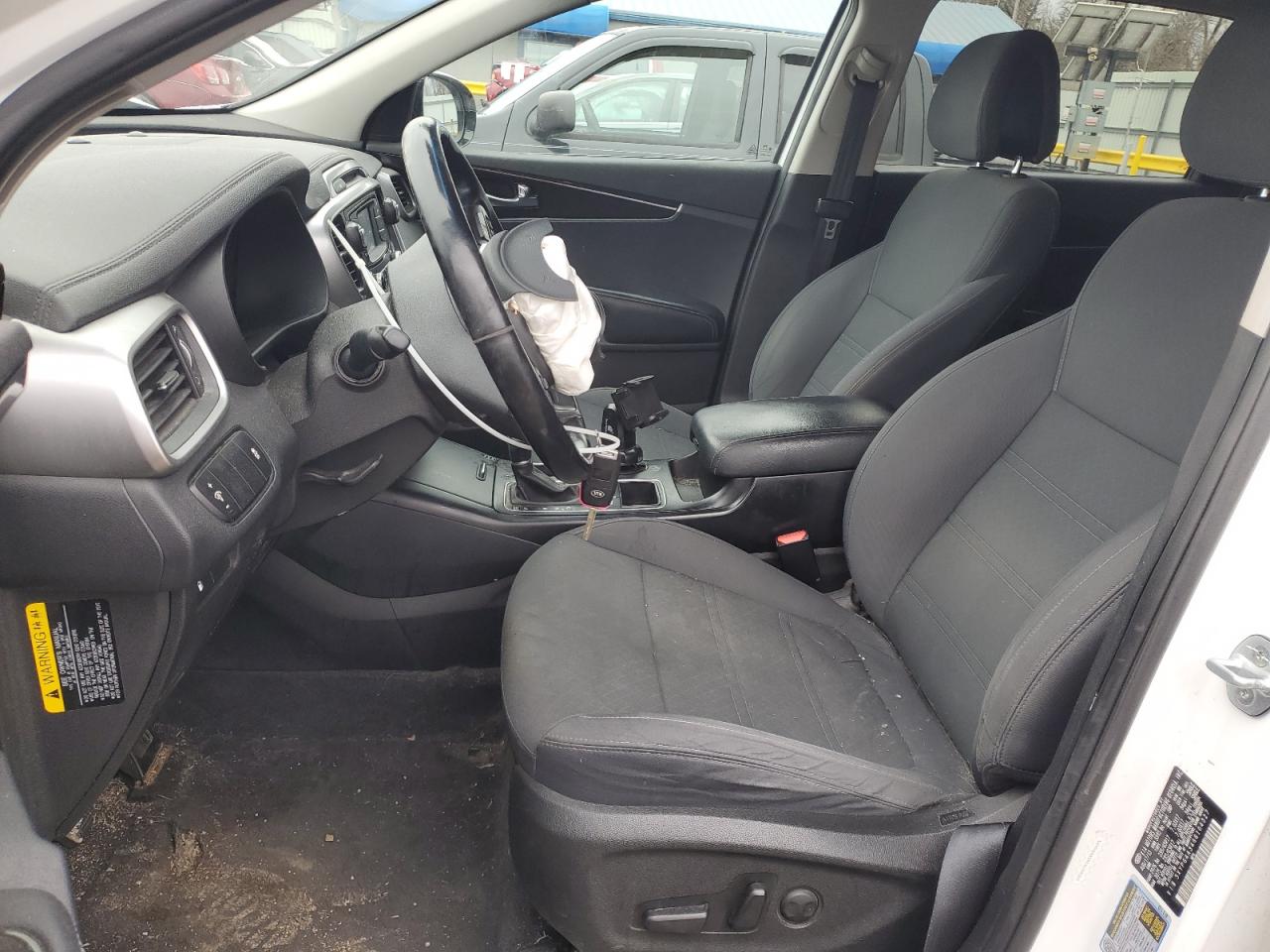 2016 Kia Sorento - Image 7
