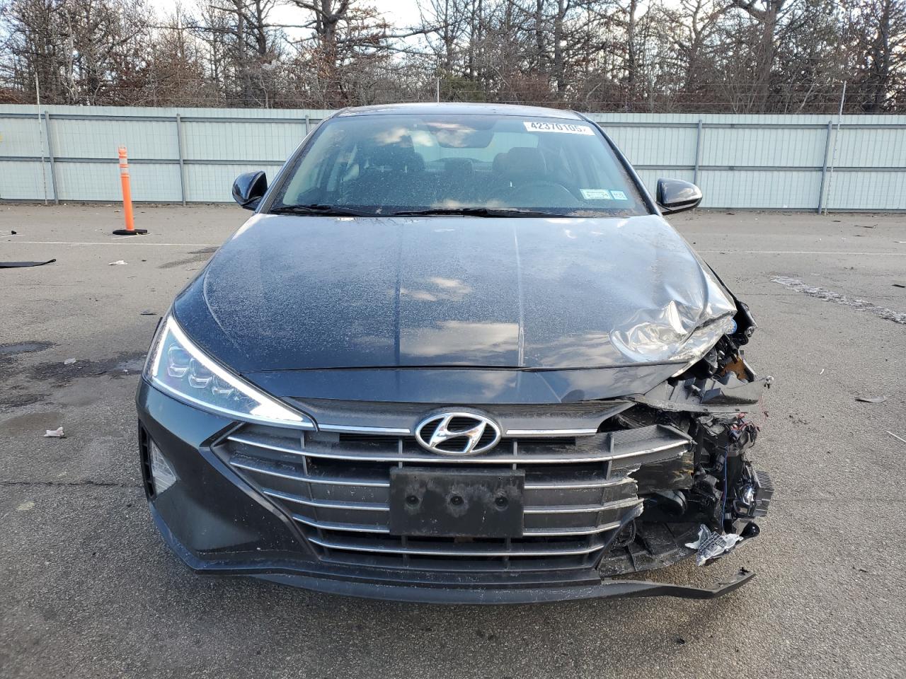 2020 Hyundai Elantra - Image 5