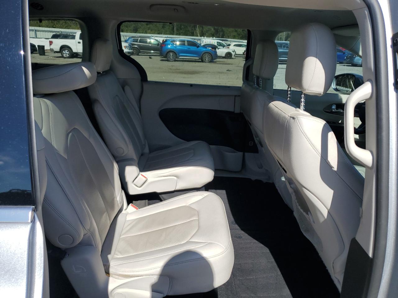 2021 Chrysler Pacifica - Image 11