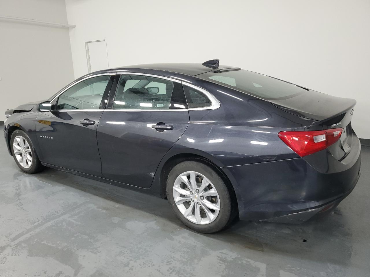 2023 Chevrolet Malibu - Image 2