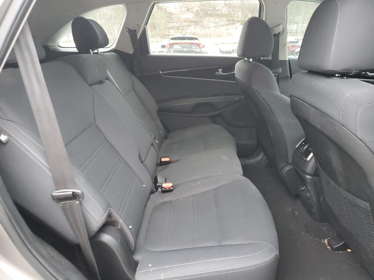 2019 Kia Sorento - Image 11