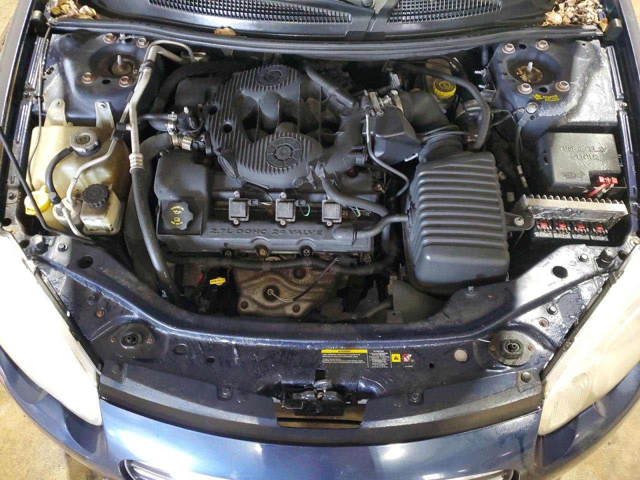 2005 Chrysler Sebring - Image 11