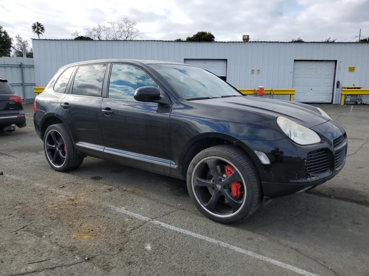 2005 Porsche Cayenne - Image 4