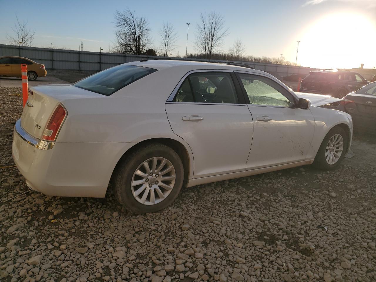 2014 Chrysler 300 - Image 3