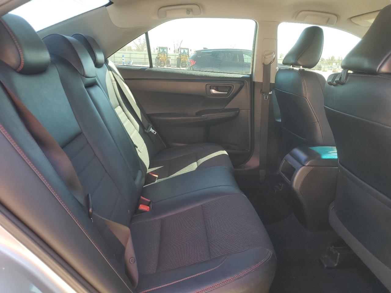 2016 Toyota Camry - Image 10