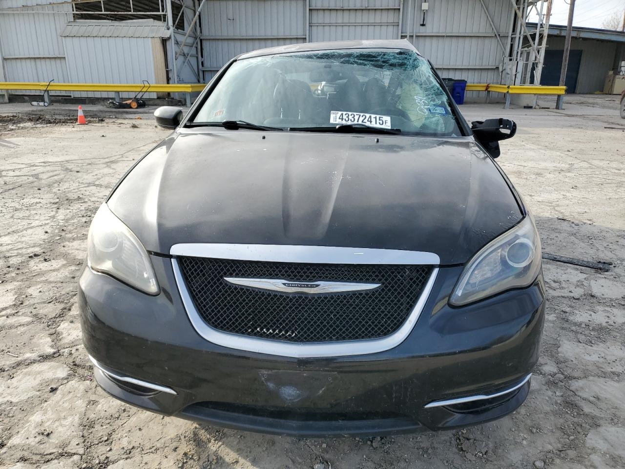 2014 Chrysler 200 - Image 5
