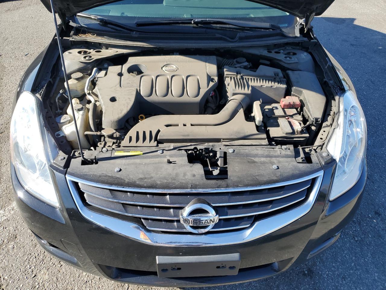 2012 Nissan Altima - Image 12