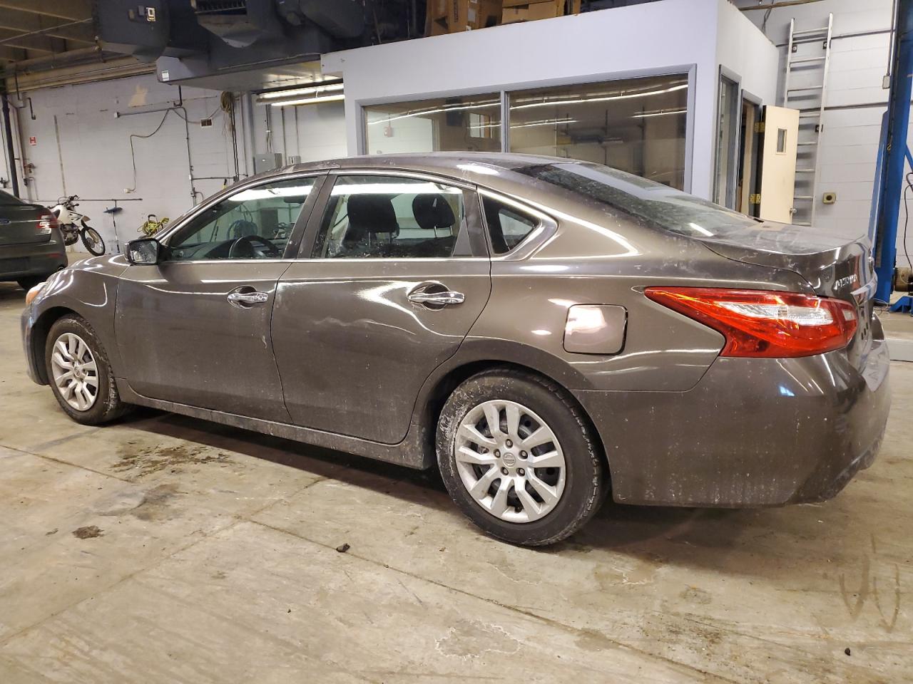 VIN 1N4AL3AP9GN309882 2016 NISSAN ALTIMA no.2