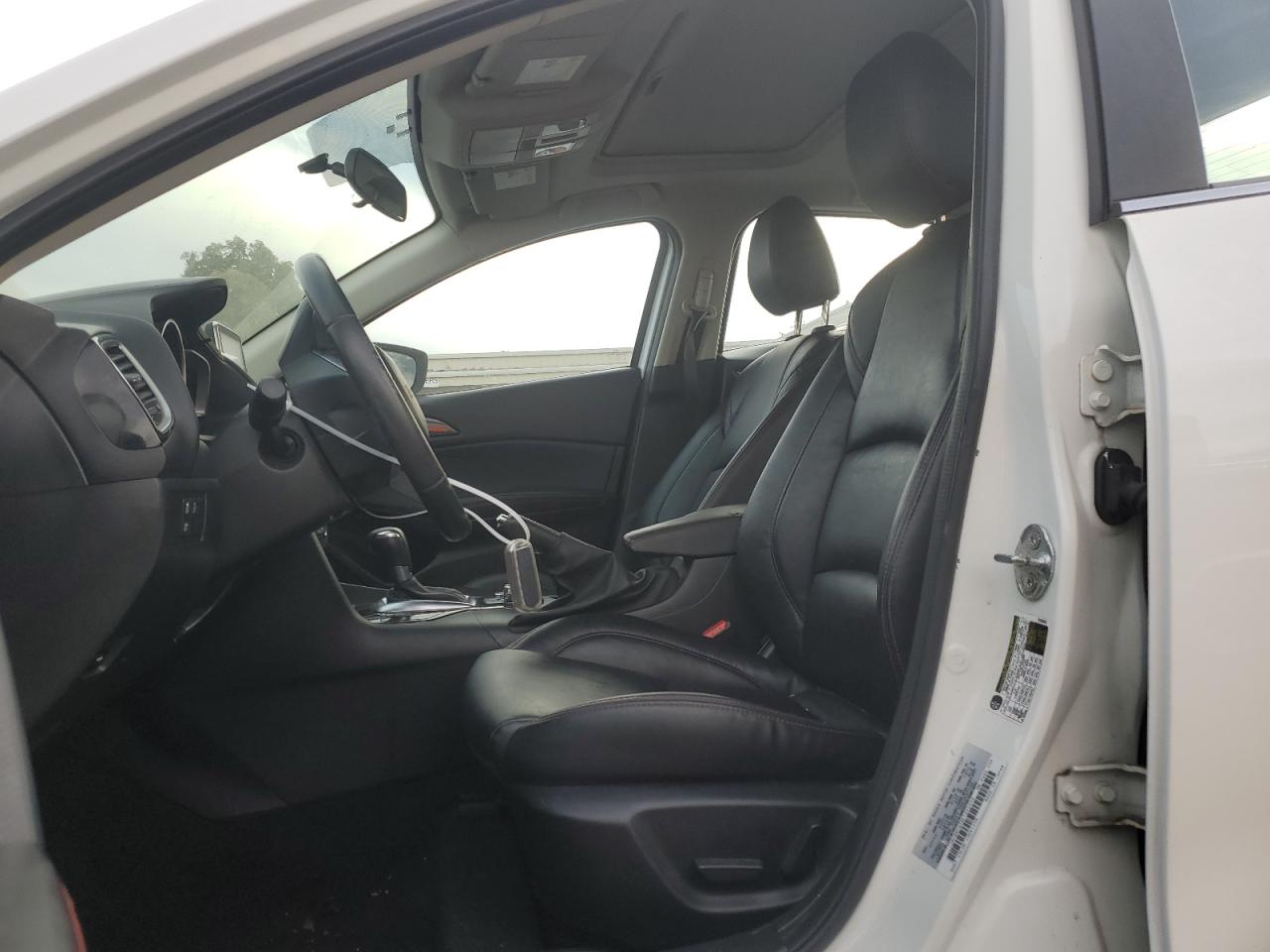 2015 Mazda 3 - Image 7