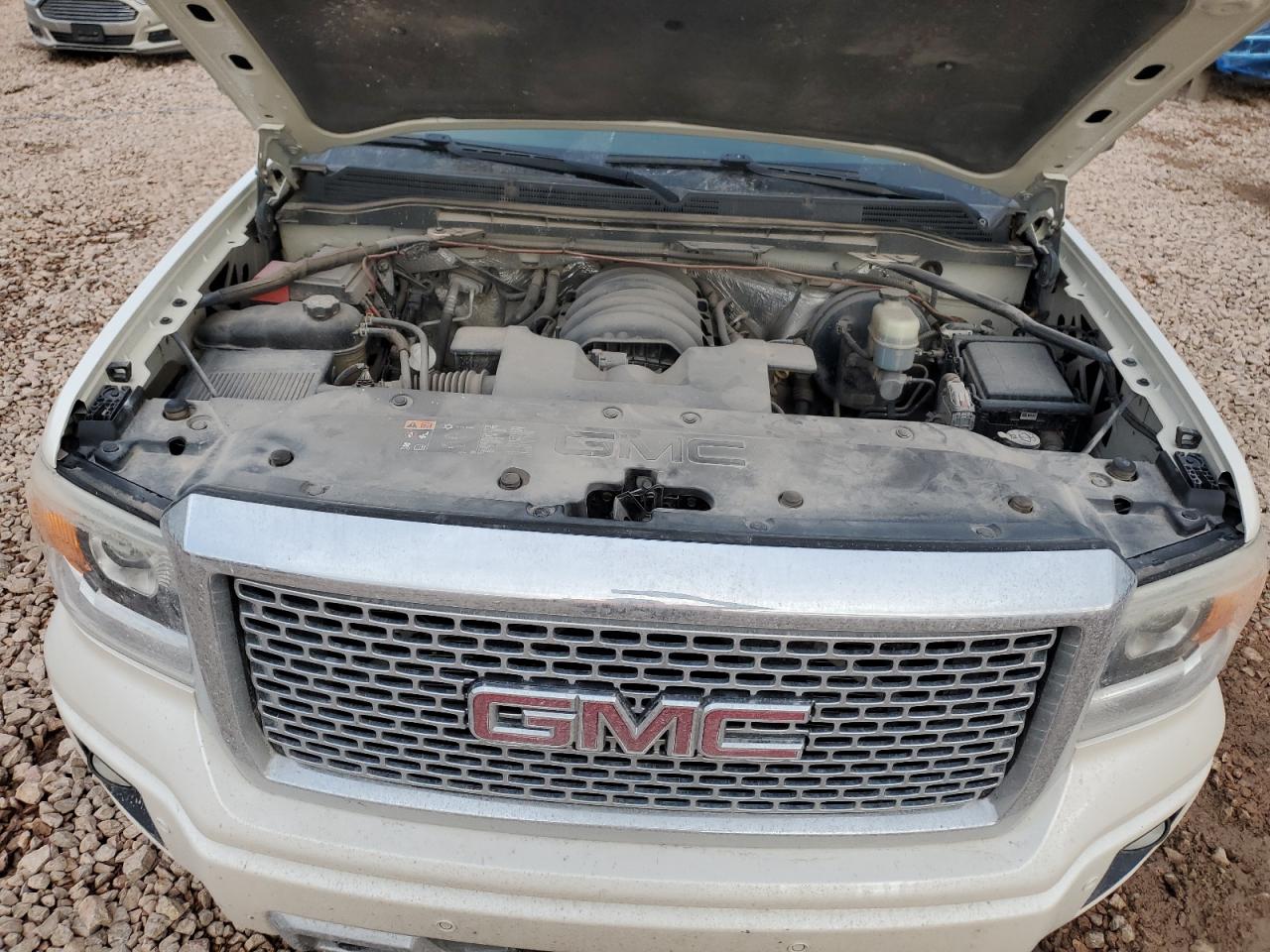 2015 GMC Sierra - Image 11