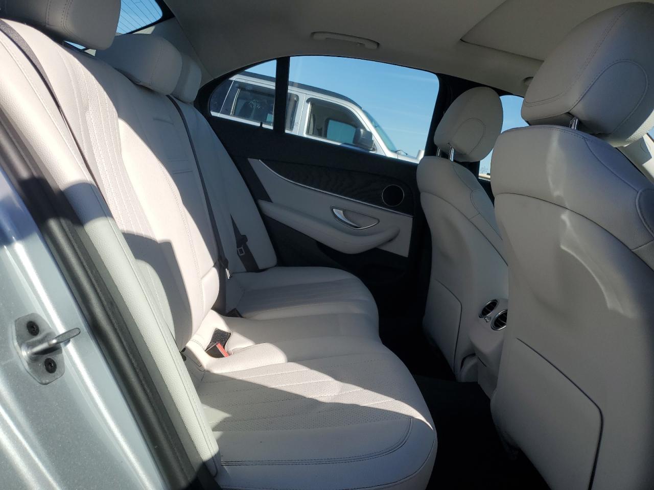 2022 Mercedes-Benz E-klasse - Image 10