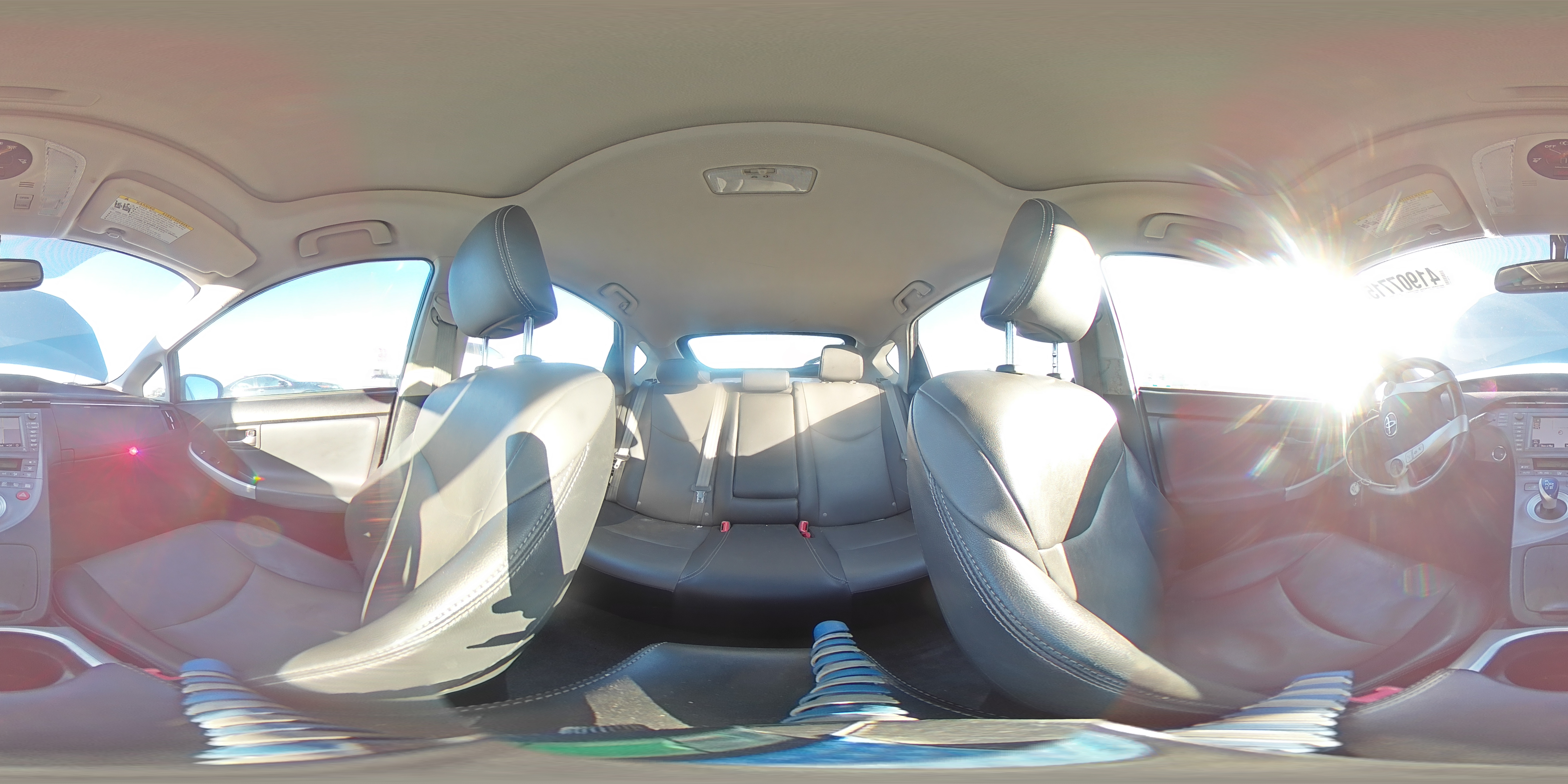 2013 Toyota Prius - Image 12