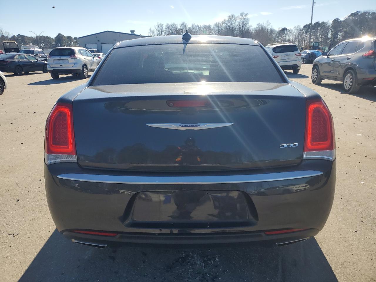 2019 Chrysler 300 Touring VIN: 2C3CCAAG5KH667610 Lot: 88331745