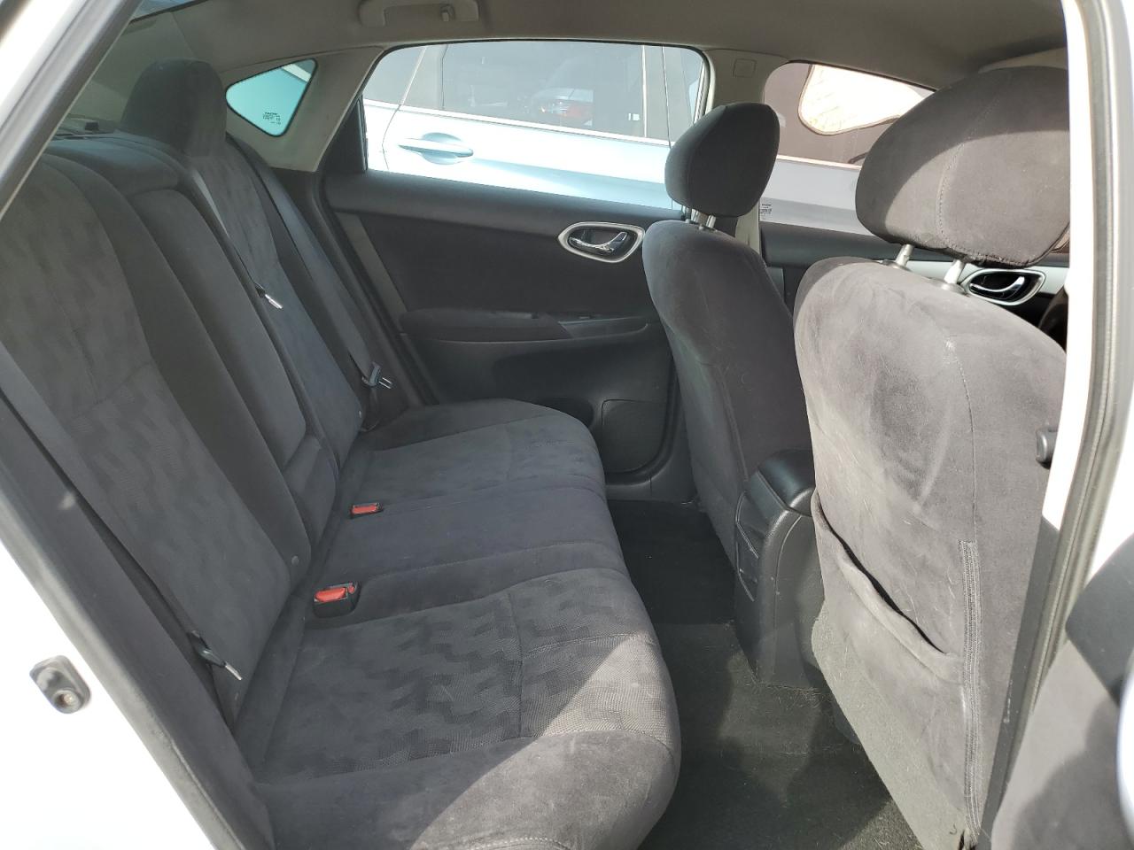 2013 Nissan Sentra - Image 10