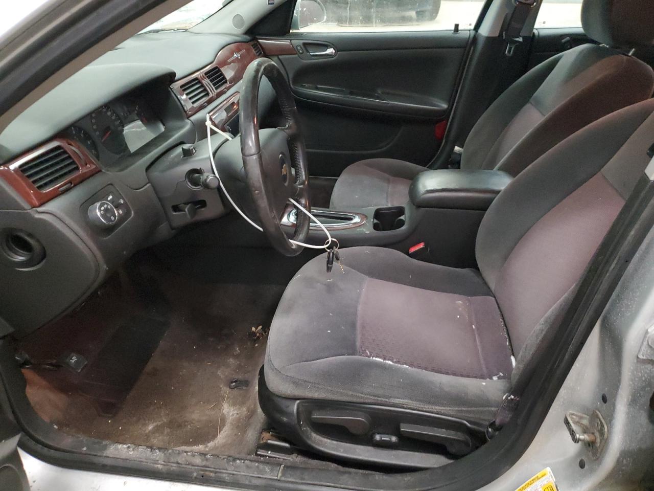 2009 Chevrolet Impala - Image 7