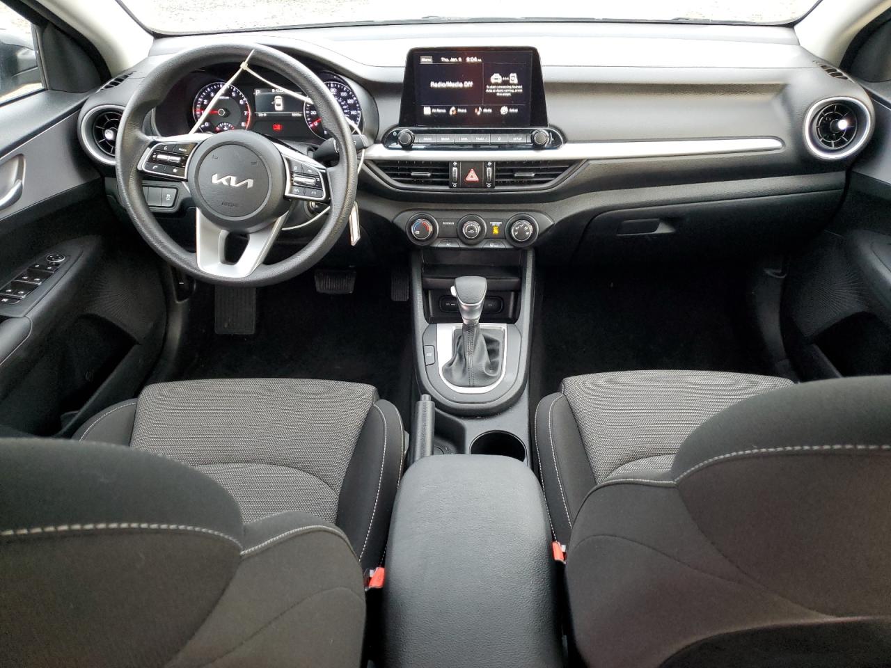 2024 Kia Forte - Image 8