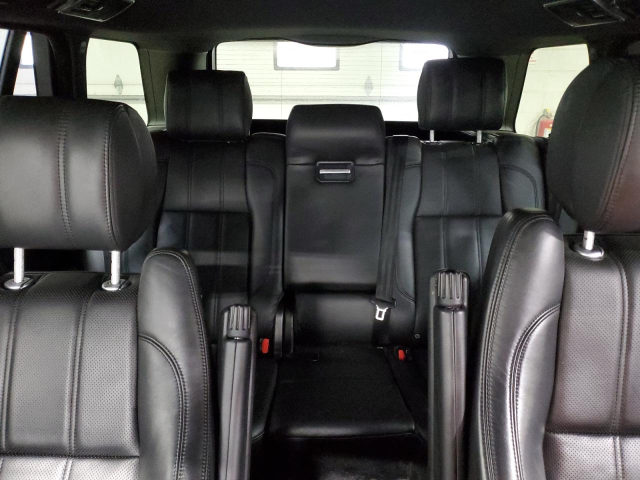 2015 Land Rover Range Rover - Image 10
