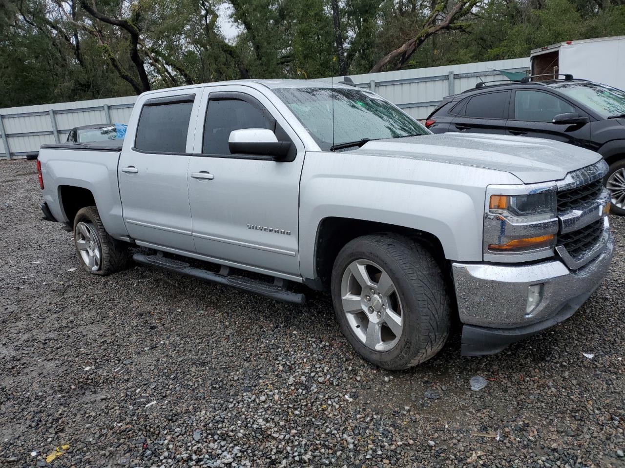 2017 Chevrolet Silverado - Image 4