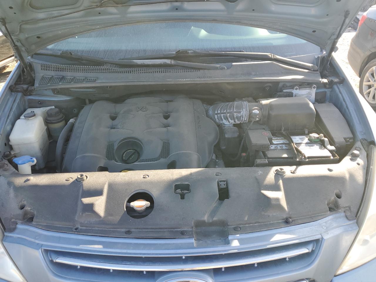 2010 Kia Sedona - Image 12