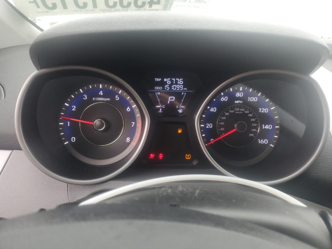 2013 Hyundai Elantra - Image 9