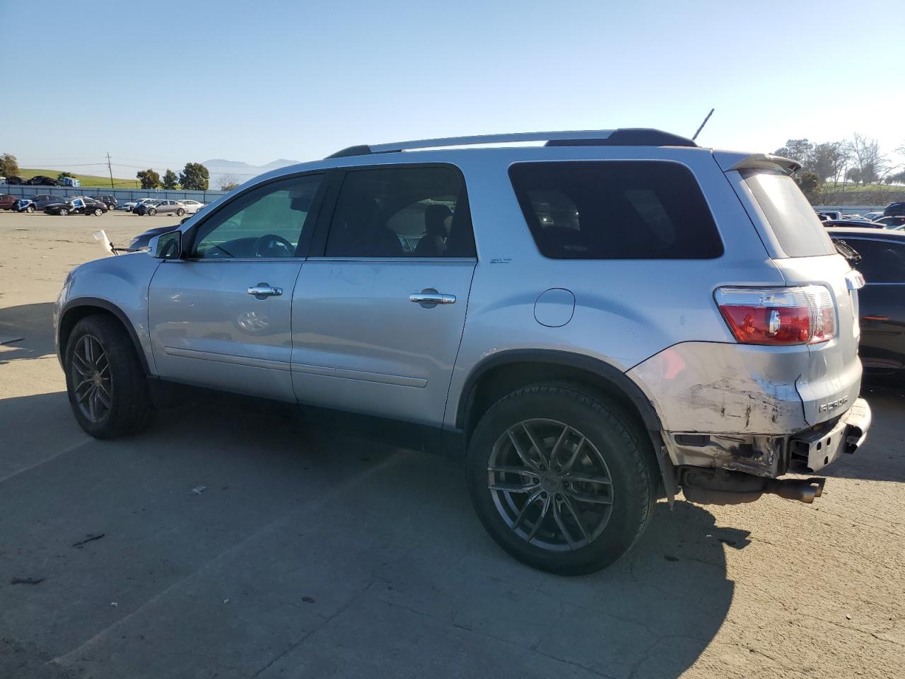 2011 GMC Acadia - Image 2