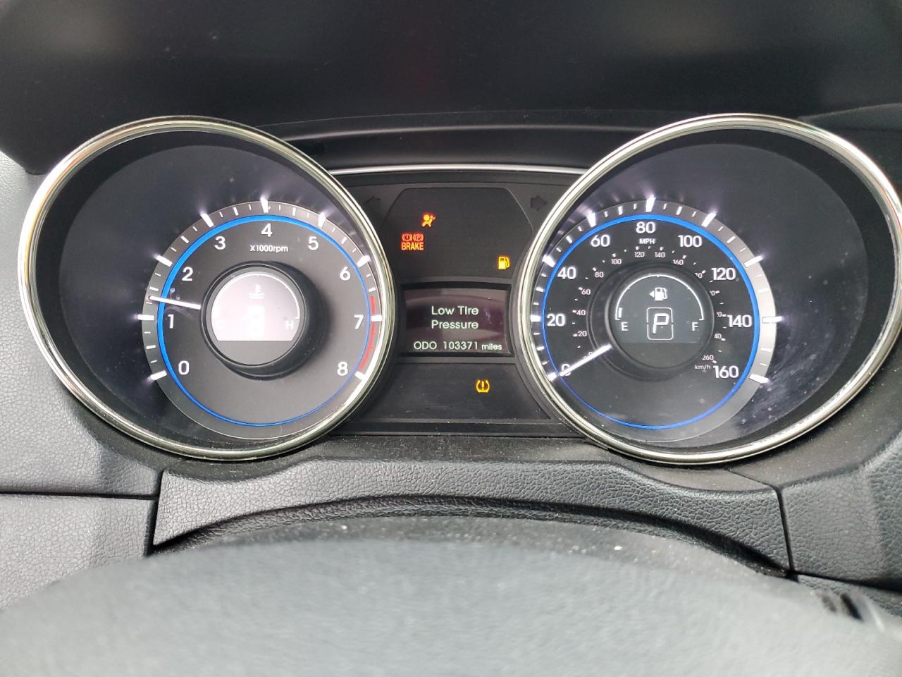 2012 Hyundai Sonata - Image 9