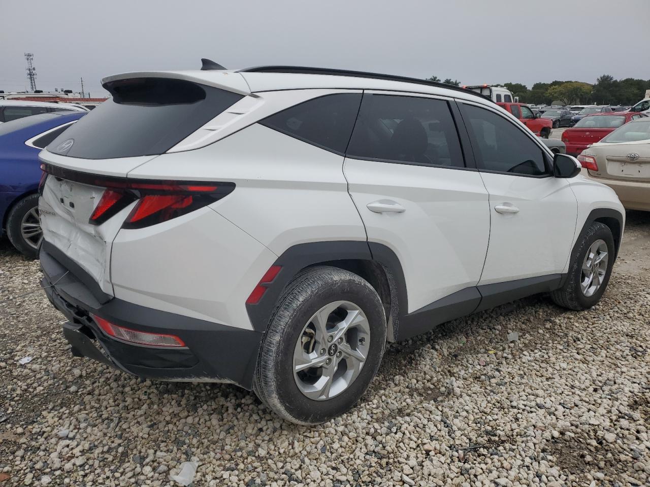 2024 Hyundai Tucson - Image 3